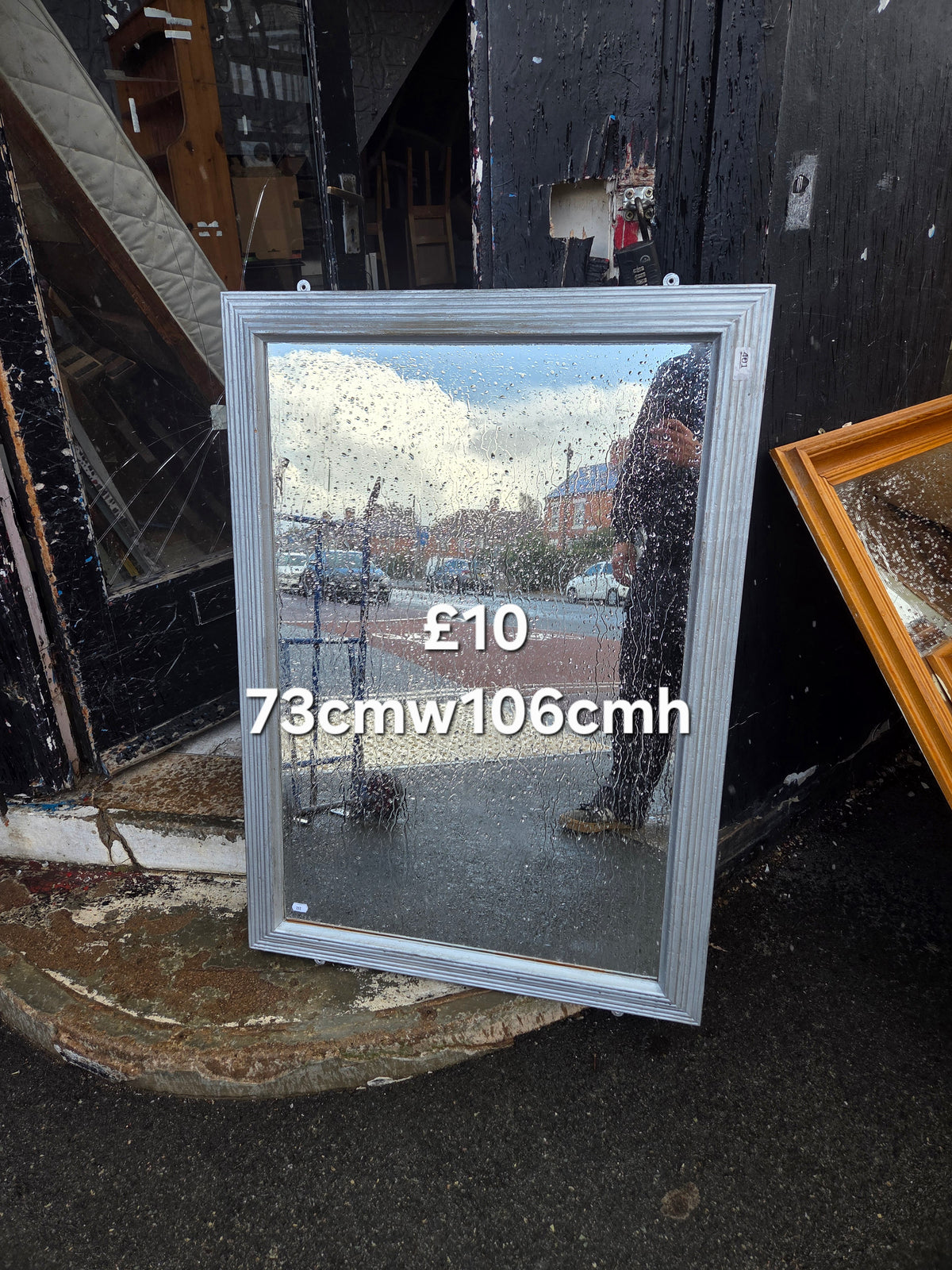 Mirror Free Delivery in Leicester