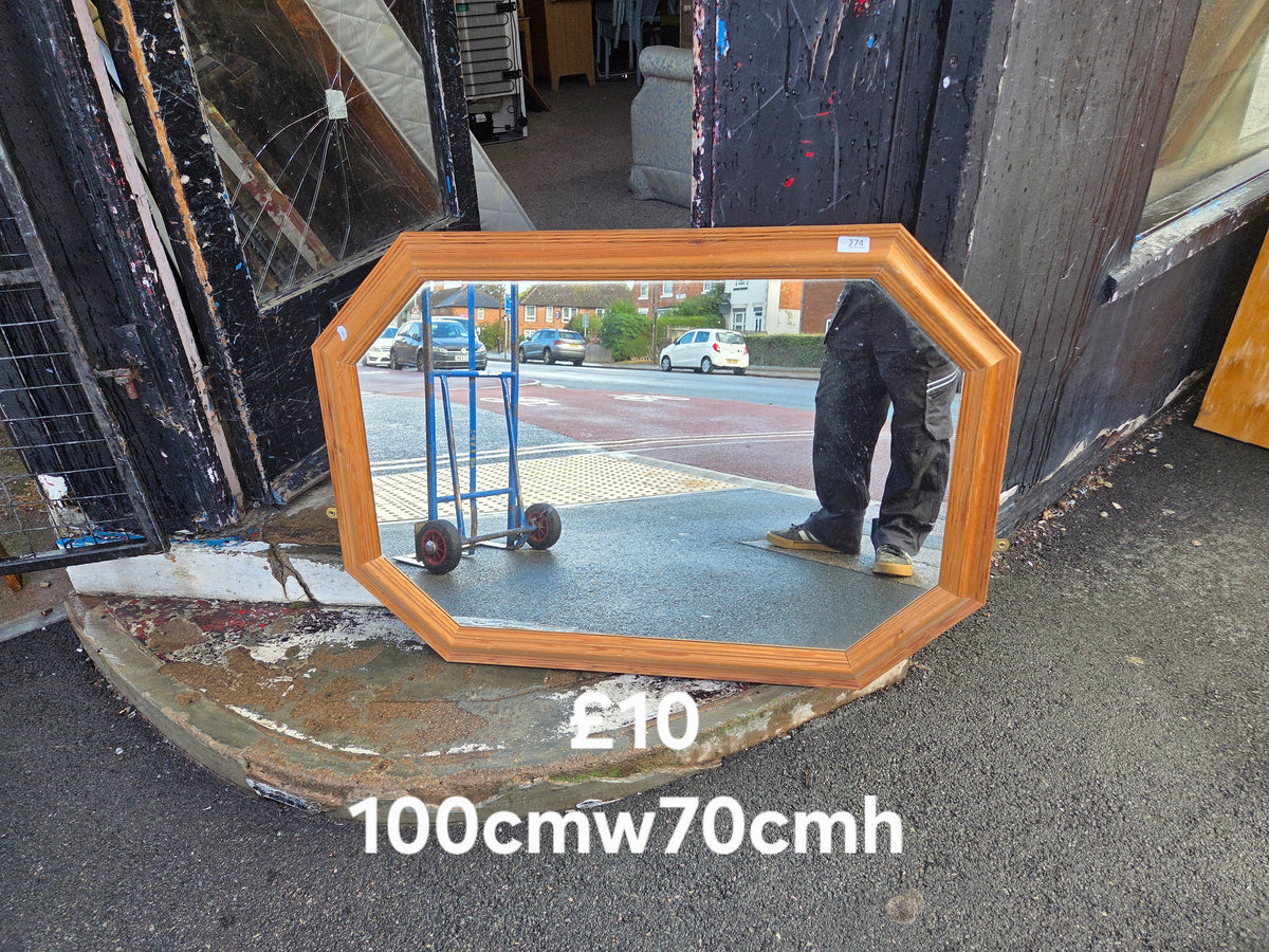 Mirror Free Delivery in Leicester