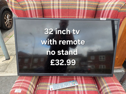 Sharp 32 inch tv no stand Free Delivery in Leicester