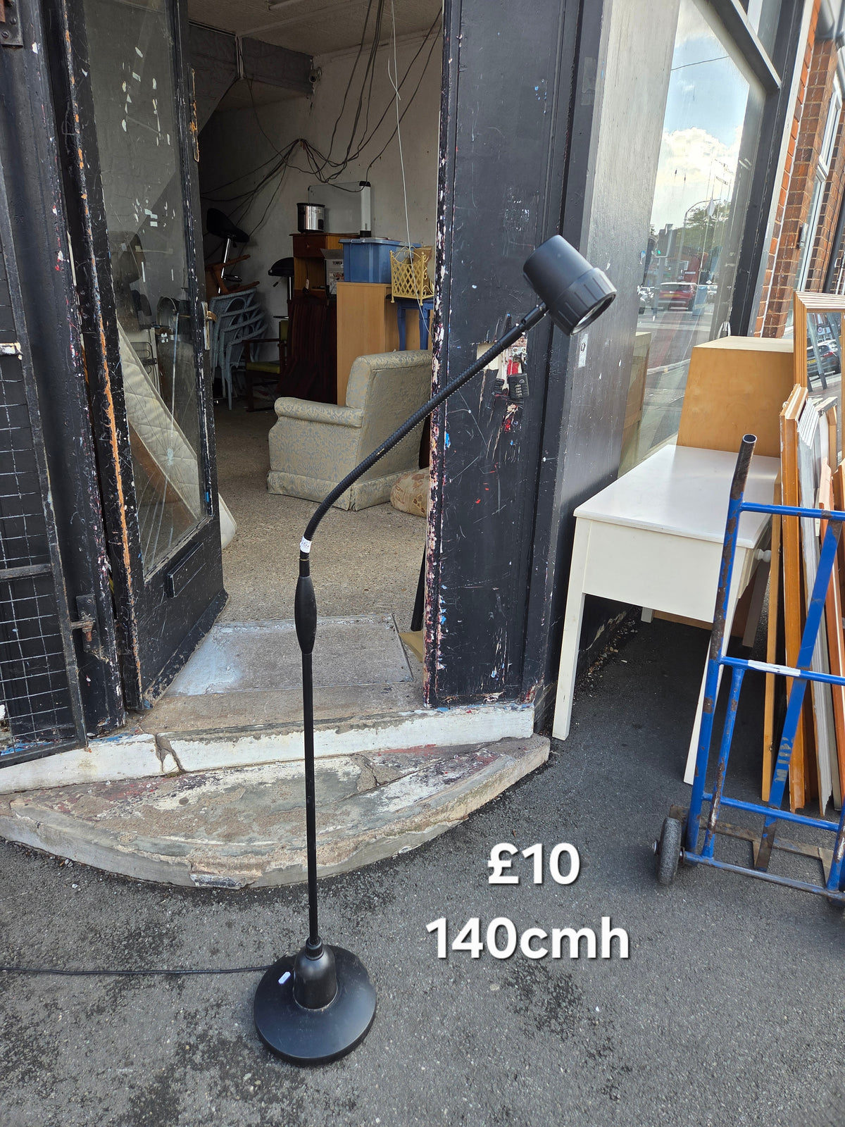 Standing lamp Free Delivery in Leicester